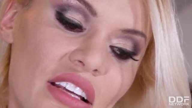 Submissive babe daniella margot ass fucked by blonde domina kitana lure